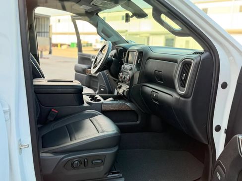 Used 2020 GMC Sierra 2500 Denali w/ Denali Ultimate Package AWD/4WD image 29