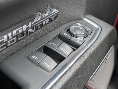 Used 2024 Chevrolet Silverado 1500 High Country w/ Z71 Off-Road Package image 24