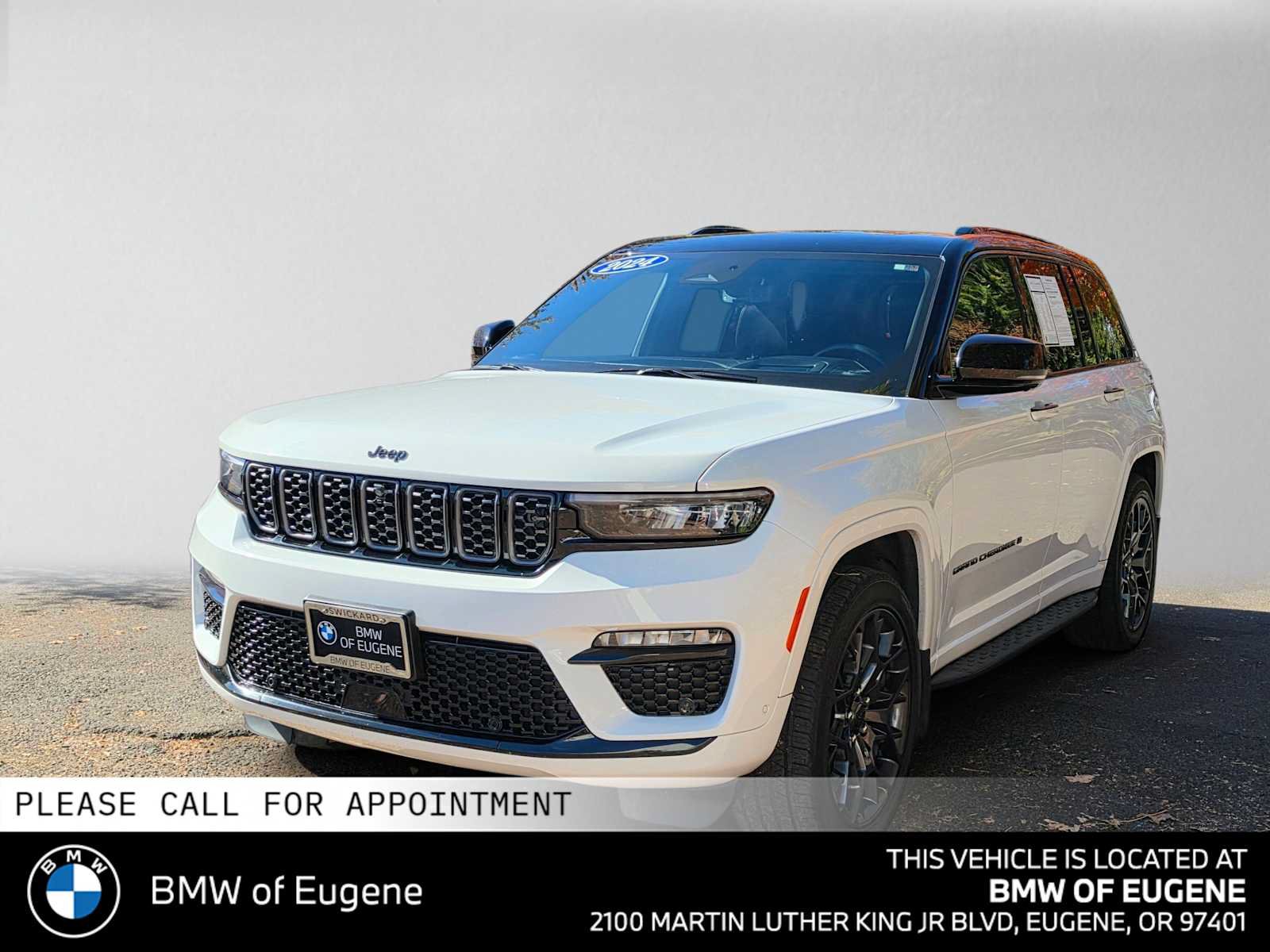 Used 2024 Jeep Grand Cherokee Summit AWD/4WD image 7