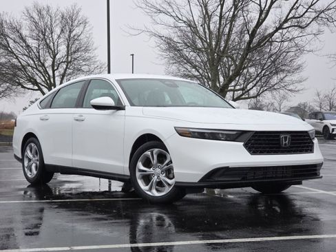 Used 2024 Honda Accord LX image 2