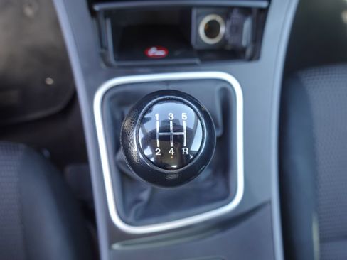 Used 2013 MAZDA MAZDA3 i SV FWD image 24