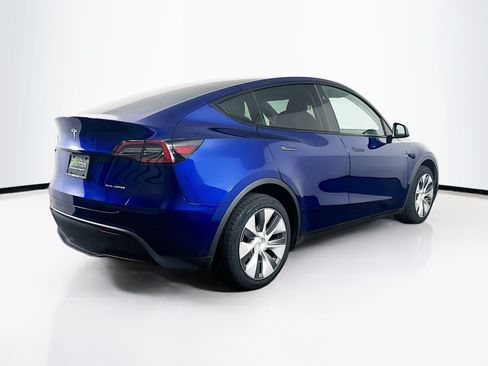 Used 2024 Tesla Model Y Long Range AWD/4WD image 9
