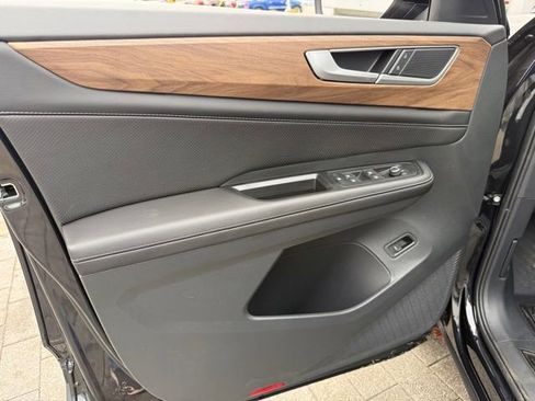 New 2026 Volkswagen Atlas SE image 8