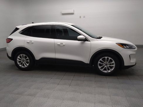 Used 2020 Ford Escape SE FWD image 11