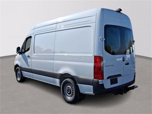 Used 2025 Mercedes-Benz Sprinter 2500 image 7