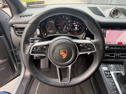 Certified 2021 Porsche Macan AWD/4WD image 25