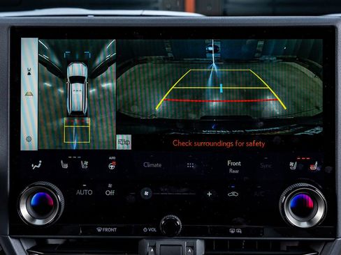 Used 2025 Lexus GX 550 image 26