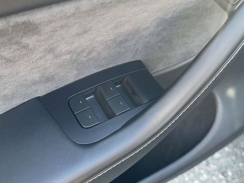 Used 2024 Tesla Model Y Performance image 16