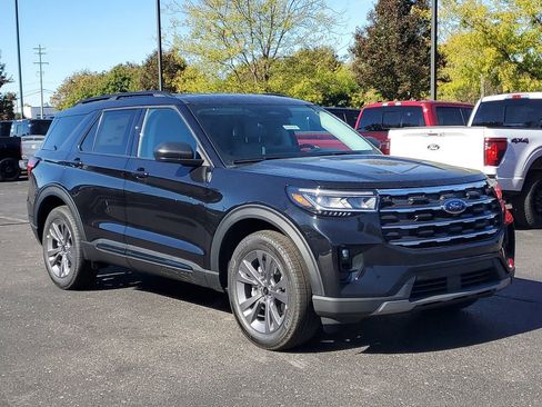 New 2026 Ford Explorer Active w/ Active Comfort Package image 5