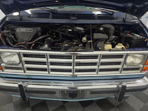 Used 1991 Dodge B2500 image 55