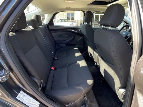 Used 2017 Ford Focus SEL image 29