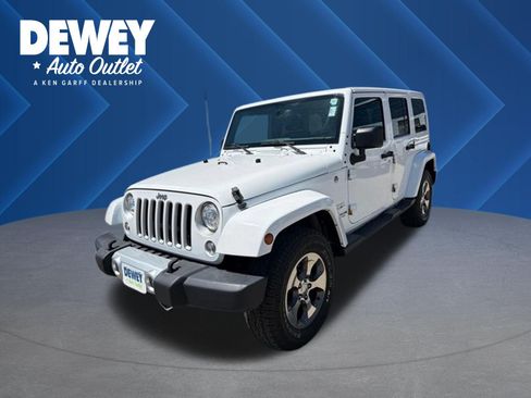 Used 2017 Jeep Wrangler Unlimited Sahara w/ Connectivity Group AWD/4WD image 1