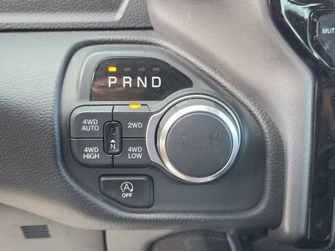 Used 2025 RAM 1500 Big Horn AWD/4WD image 32