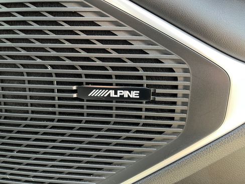 Used 2024 Jeep Wagoneer Series II AWD/4WD image 18