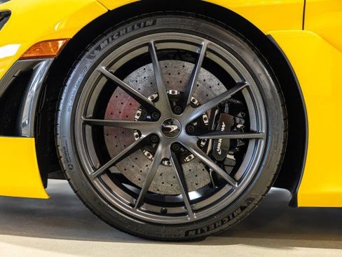 Used 2021 McLaren 720S Performance RWD image 27