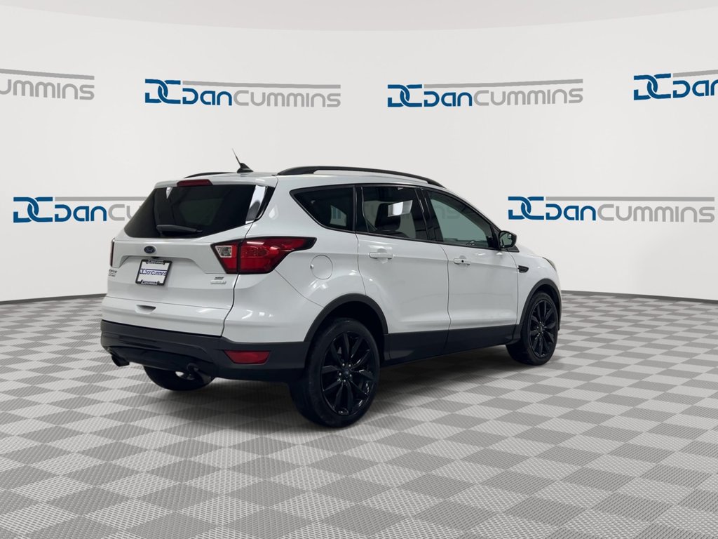 Used 2019 Ford Escape SE FWD image 8