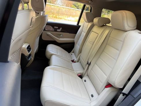 Used 2020 Mercedes-Benz GLS 450 4MATIC image 20