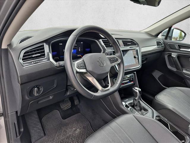 Used 2022 Volkswagen Tiguan SE FWD image 7