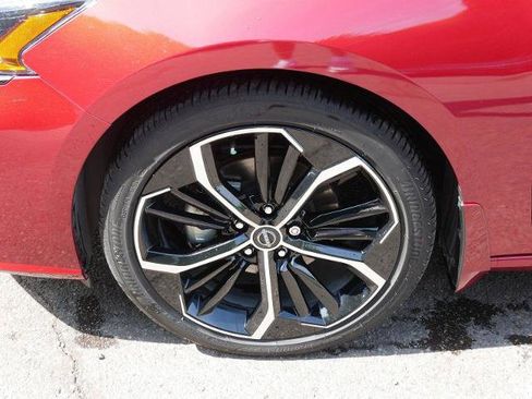 Certified 2023 Nissan Altima 2.5 SR w/ SR Premium Package FWD image 9