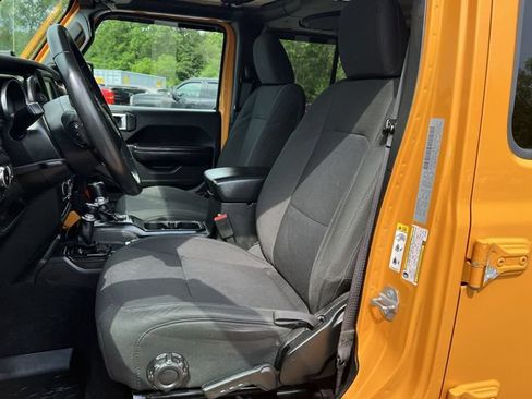 Used 2018 Jeep Wrangler Unlimited Sport S AWD/4WD image 23
