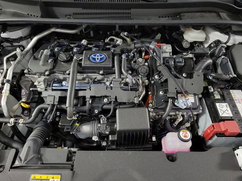 Used 2024 Toyota Corolla LE FWD image 13