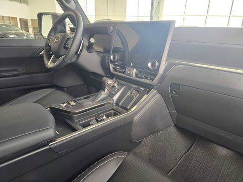 New 2026 Lexus GX 550 image 12