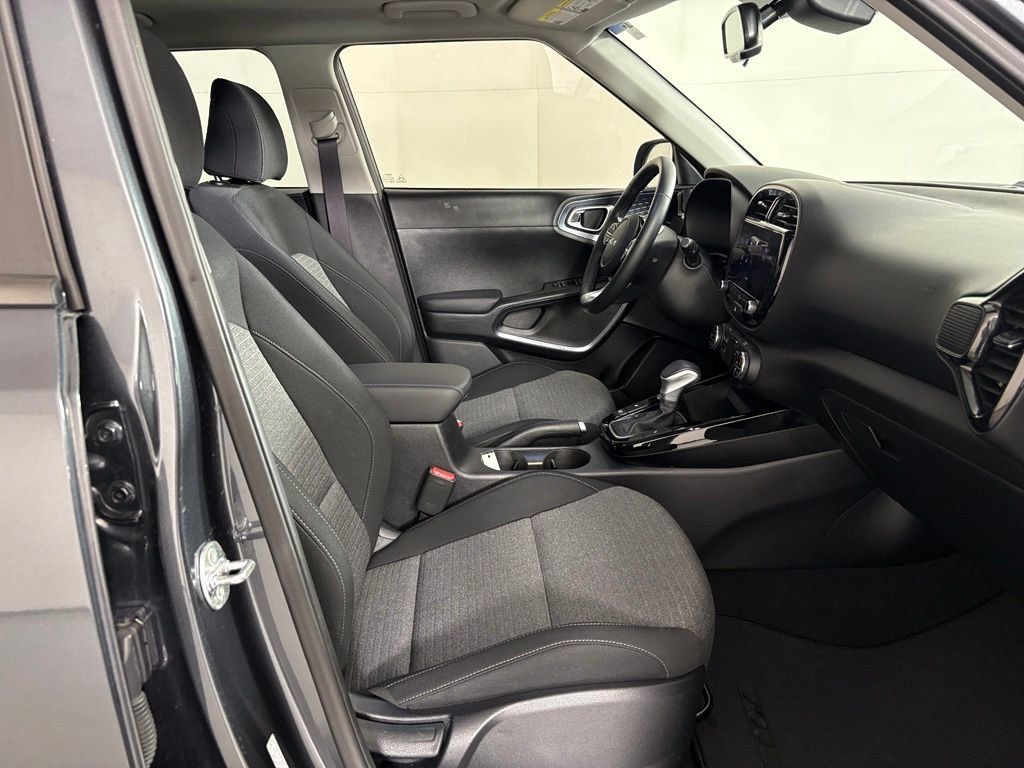 Used 2024 Kia Soul EX FWD image 42
