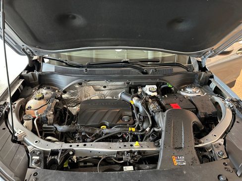 Used 2025 Chevrolet Trax LT FWD image 31