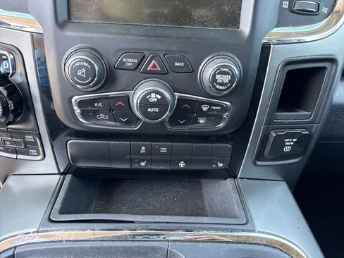 Used 2017 RAM 1500 Sport w/ Black Ram 1500 Sport Group AWD/4WD image 17