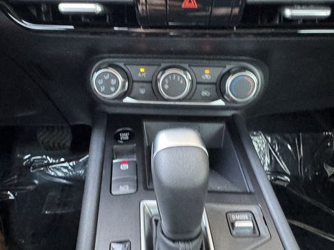 Used 2025 Nissan Kicks S image 23