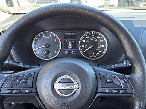 Certified 2025 Nissan Sentra S FWD image 9