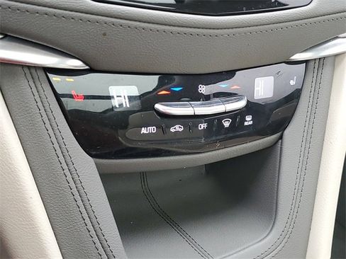 Used 2020 Cadillac XT5 Premium Luxury w/ LPO, Floor Liner Package image 29