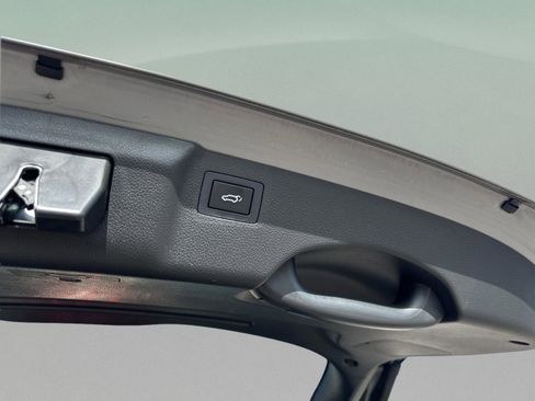 Used 2014 Hyundai Santa Fe Limited image 11