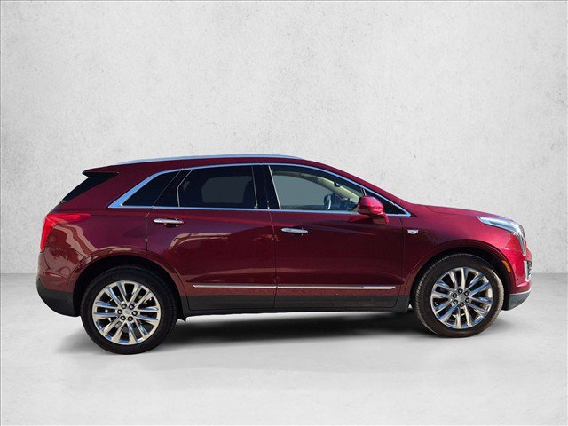 Used 2017 Cadillac XT5 Platinum w/ Driver Assist Package AWD/4WD image 4