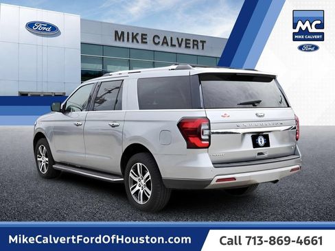 Used 2022 Ford Expedition Max Limited RWD image 2