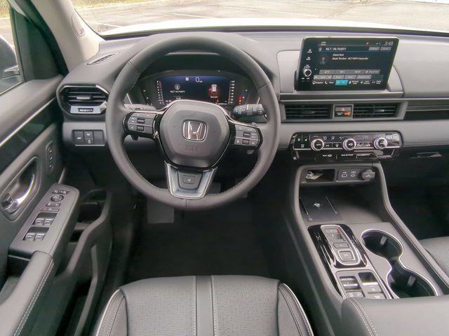 Used 2024 Honda Pilot Elite image 15