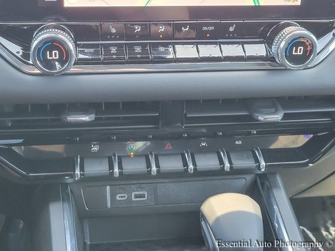 New 2025 GMC Canyon Elevation w/ Convenience Package image 14