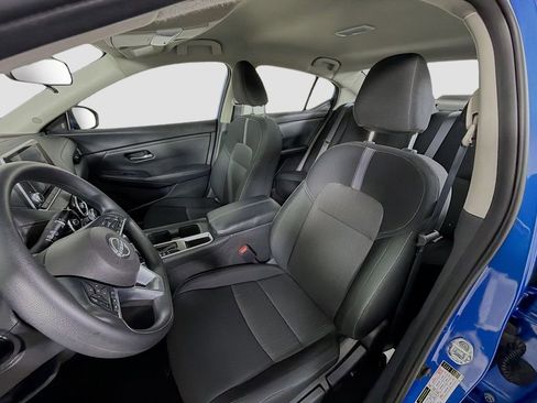 Used 2025 Nissan Sentra SV FWD image 13