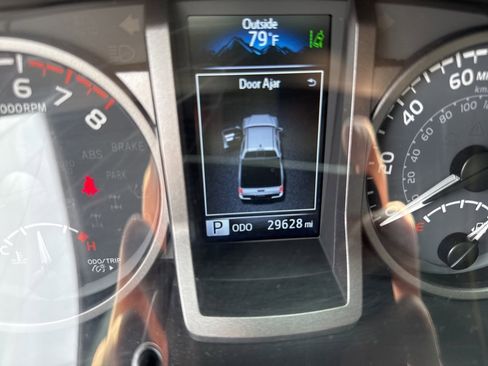 Used 2023 Toyota Tacoma TRD Off-Road image 36