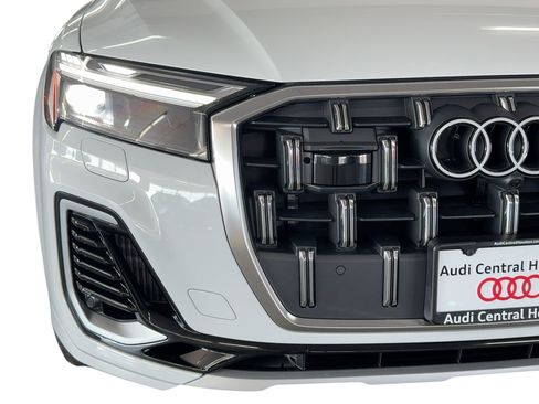 New 2026 Audi Q7 3.0T Premium image 11