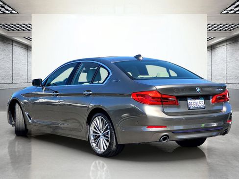 Used 2018 BMW 530e RWD image 8