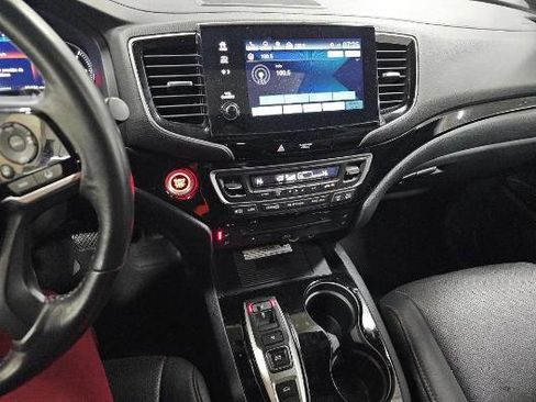 Used 2022 Honda Pilot Black Edition image 10