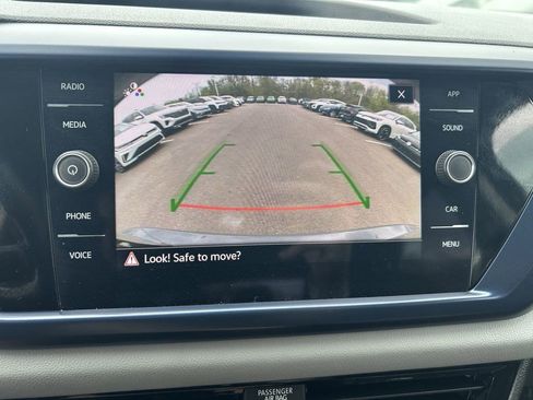 Used 2023 Volkswagen Taos SE w/ Black Wheel Package AWD/4WD image 14