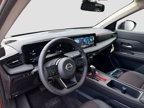 New 2026 Nissan Kicks SR image 2