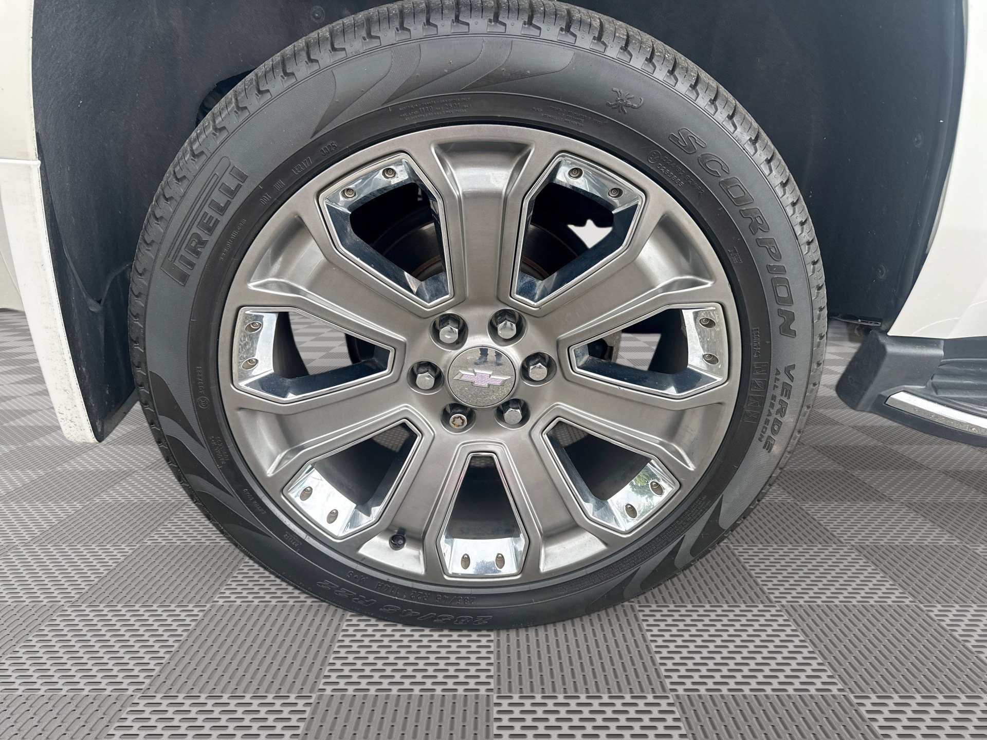 Used 2017 Chevrolet Tahoe Premier AWD/4WD image 29