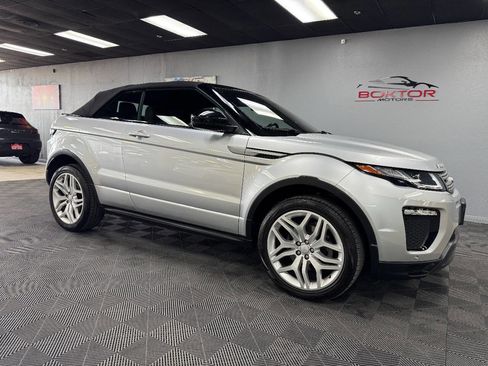 Used 2018 Land Rover Range Rover Evoque SE Dynamic image 4