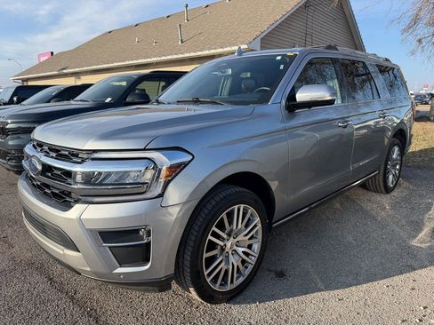 Used 2024 Ford Expedition Max Limited image 19