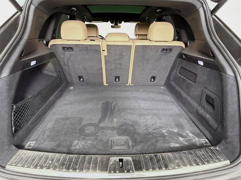 Used 2023 Porsche Cayenne S image 28