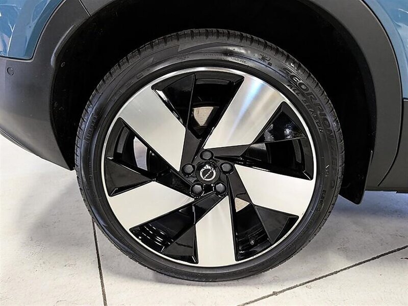 Used 2023 Volvo C40 P8 Recharge Ultimate AWD/4WD image 13