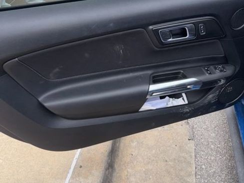 Used 2019 Ford Mustang Coupe w/ Equipment Group 101A RWD image 8